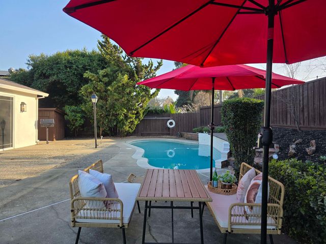 36 Barcelona Ct, Danville, CA 94526