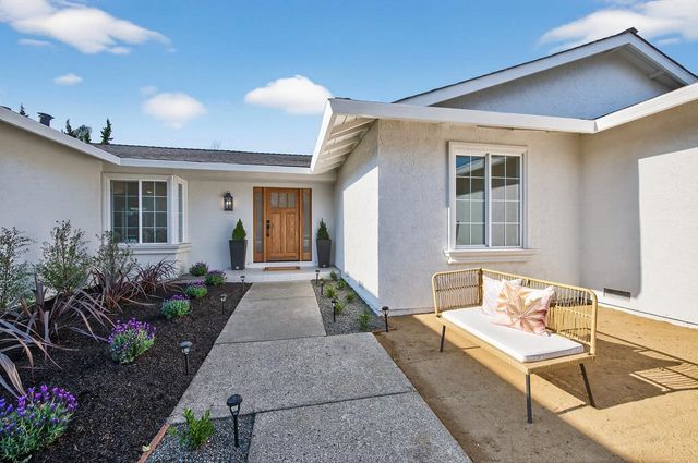 36 Barcelona Ct, Danville, CA 94526