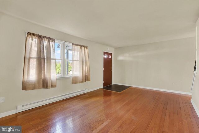 34 SURREY DR, Chambersburg, PA 17202