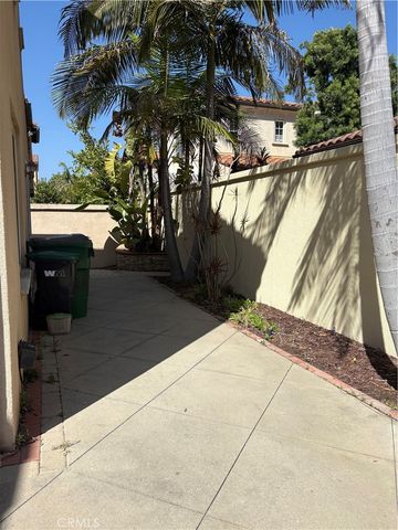 18 League, Irvine, CA 92602
