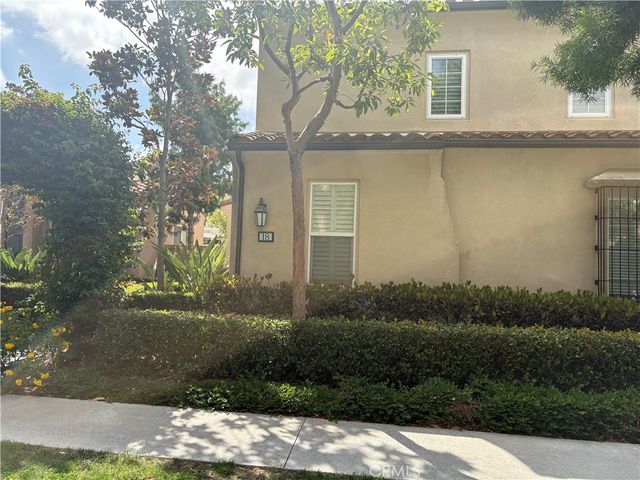 18 League, Irvine, CA 92602