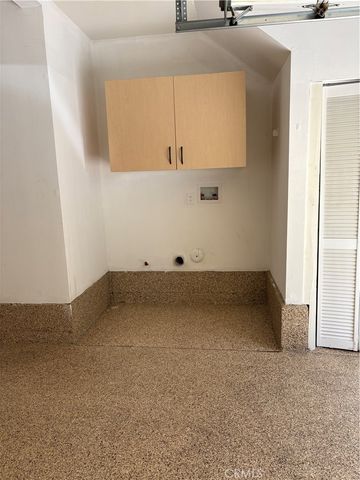 18 League, Irvine, CA 92602