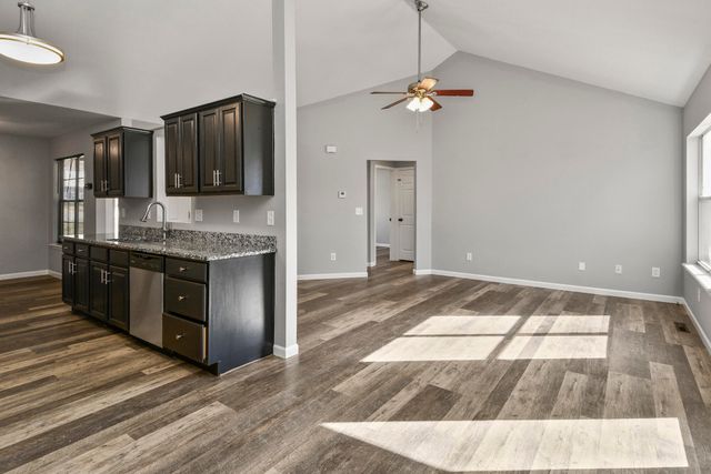 146 Stacy Street, Branson, MO 65616