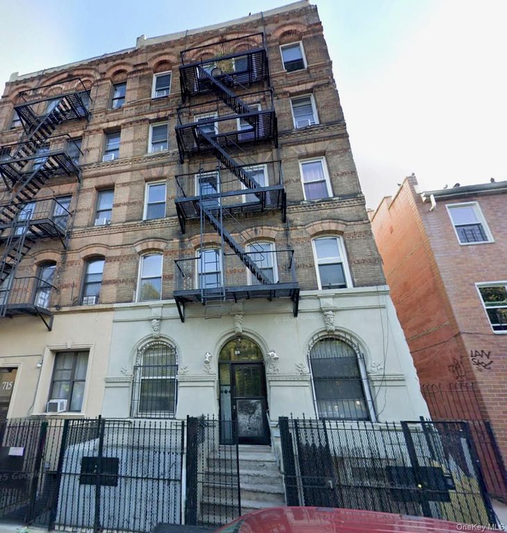 717 E 5th Street, New York (manhattan), NY 10009 — exterior