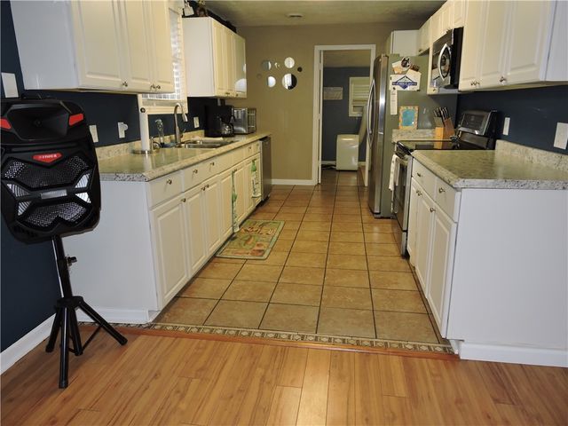 1901 Hattons Ford Road, Townville, SC 29689