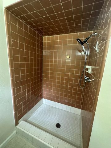5919 Ludington Drive, Houston, TX 77035