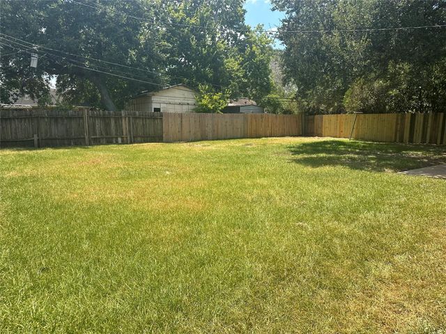 5919 Ludington Drive, Houston, TX 77035
