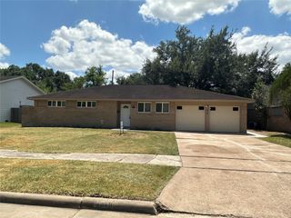 5919 Ludington Drive, Houston, TX 77035