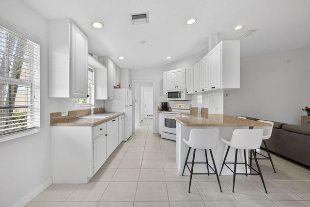 8154 Montserrat Place ., Wellington, FL 33414