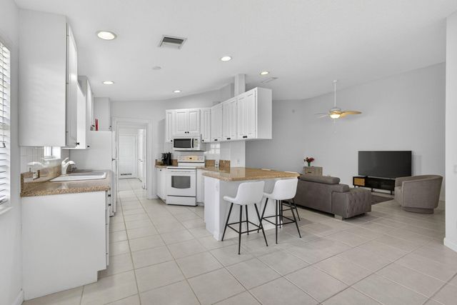 8154 Montserrat Place ., Wellington, FL 33414