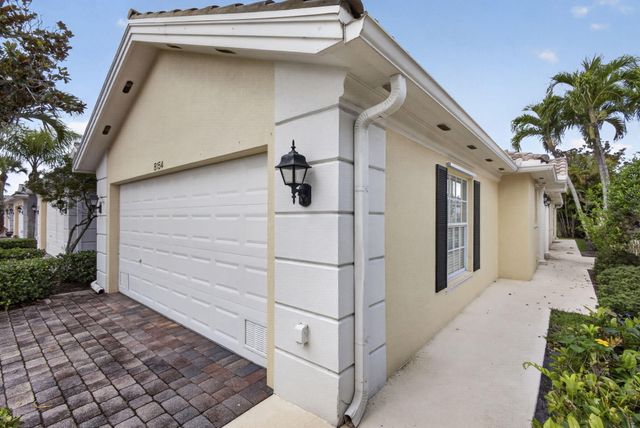 8154 Montserrat Place ., Wellington, FL 33414