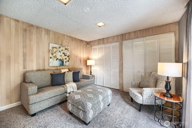 18529 SE 244th Place, Covington, WA 98042