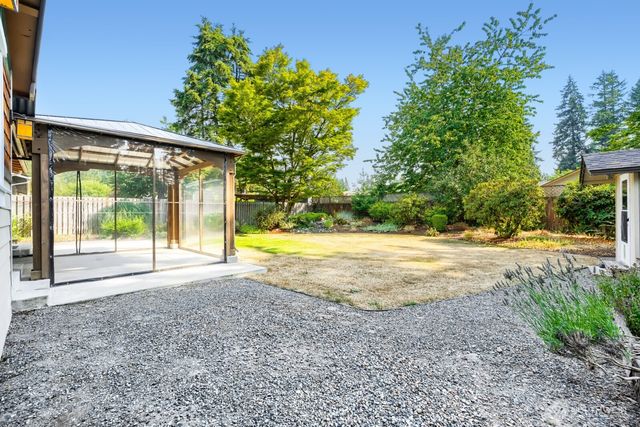 18529 SE 244th Place, Covington, WA 98042