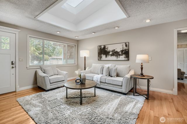 18529 SE 244th Place, Covington, WA 98042