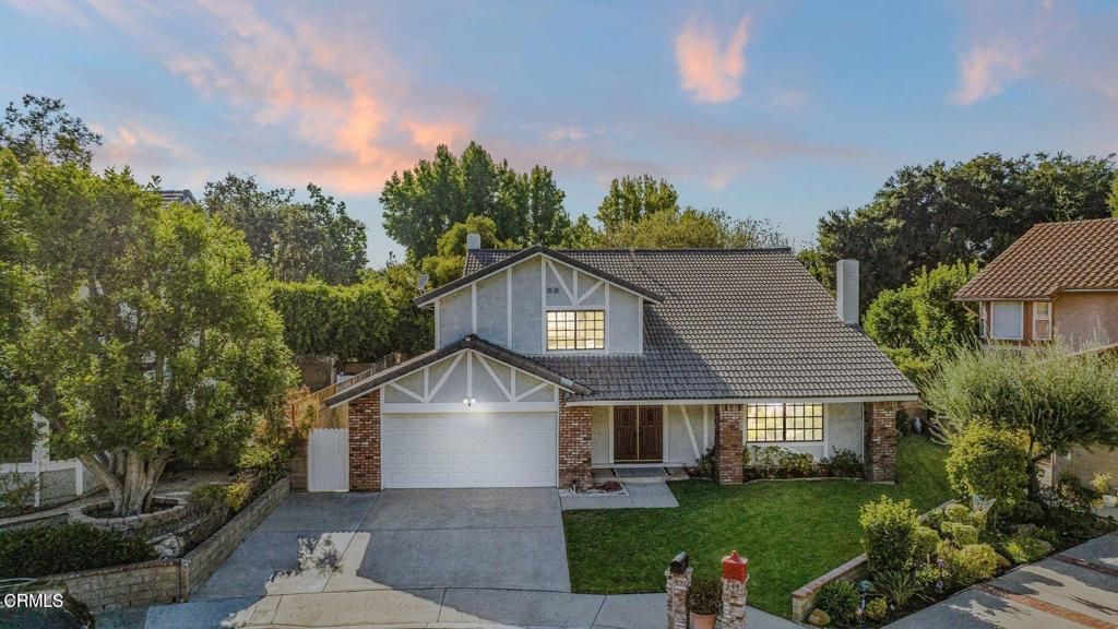 Image 1 of property listing at 263 Fox Hills Drive, Thousand Oaks, CA 91361