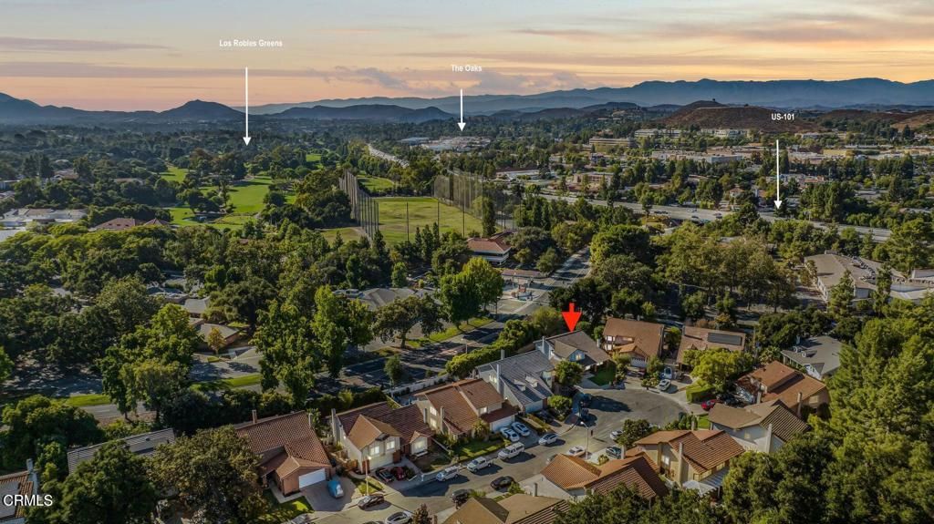 Image 2 of property listing at 263 Fox Hills Drive, Thousand Oaks, CA 91361