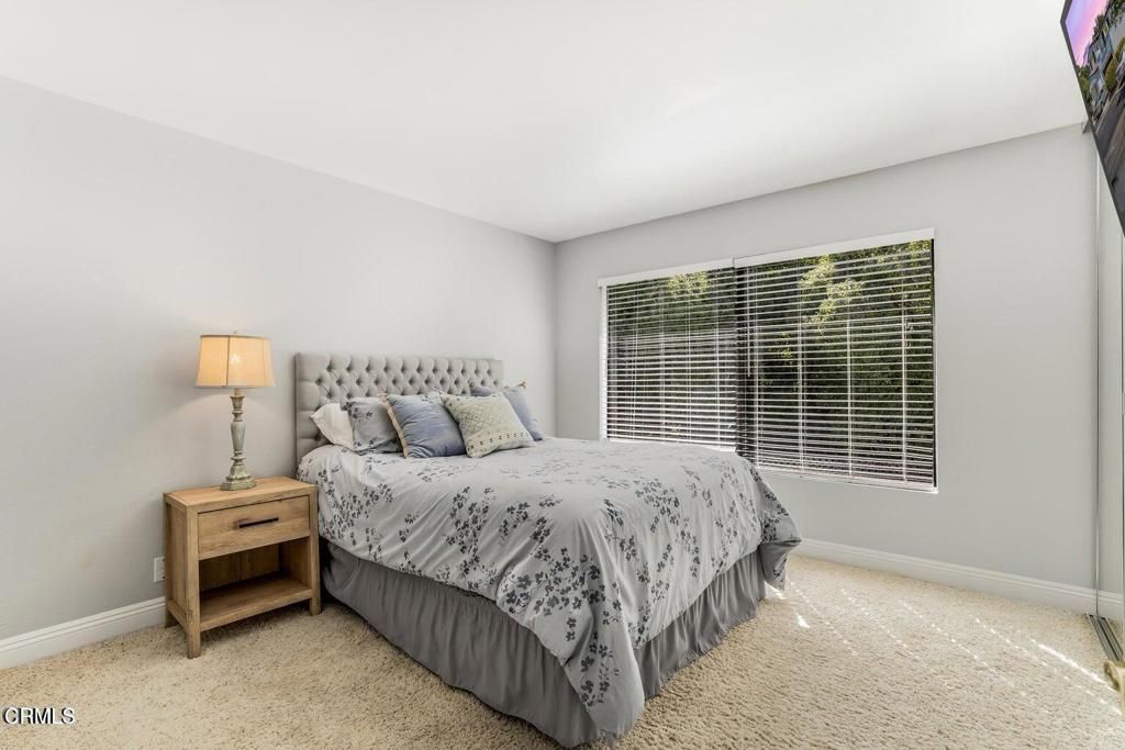 Image 20 of property listing at 263 Fox Hills Drive, Thousand Oaks, CA 91361