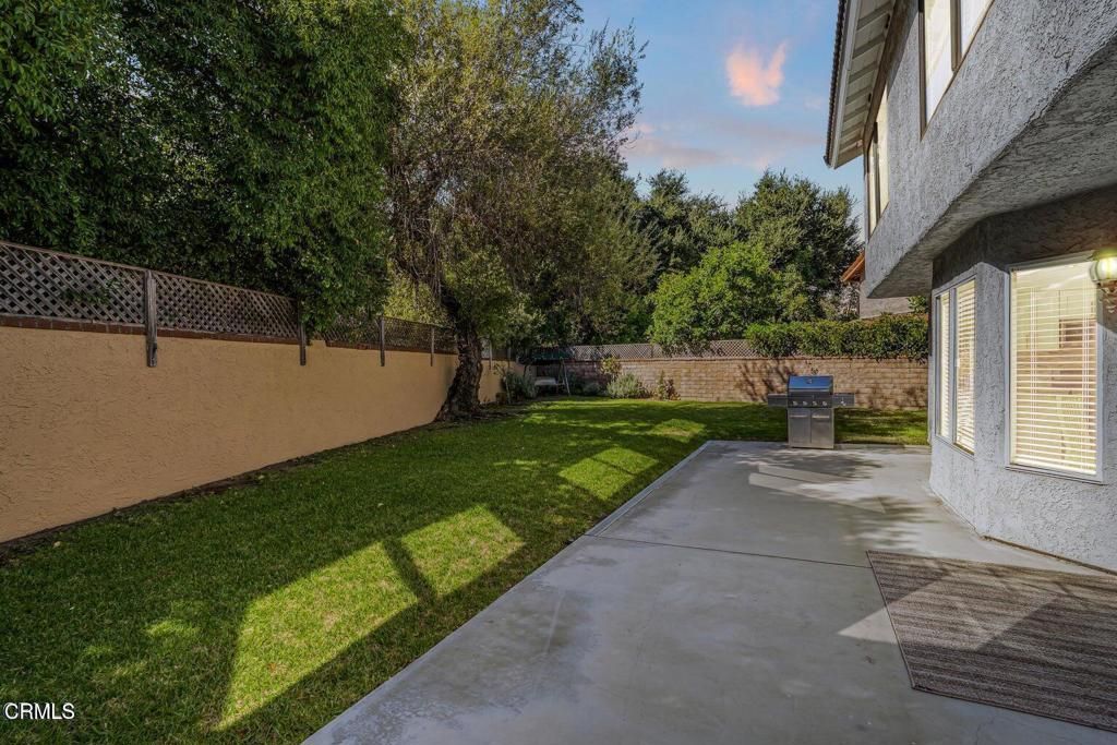 Image 23 of property listing at 263 Fox Hills Drive, Thousand Oaks, CA 91361
