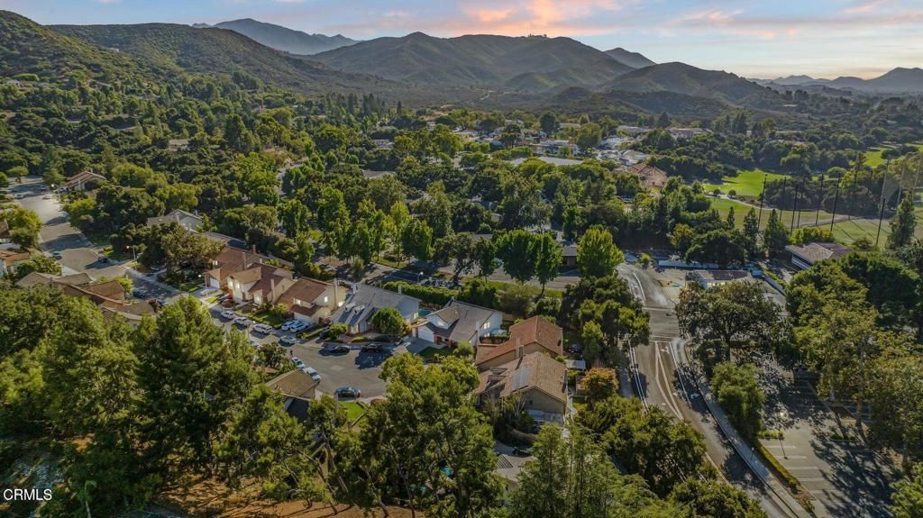 Image 28 of property listing at 263 Fox Hills Drive, Thousand Oaks, CA 91361
