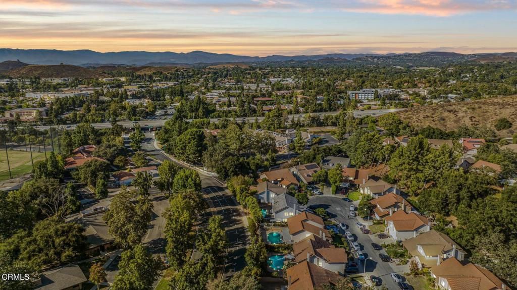 Image 29 of property listing at 263 Fox Hills Drive, Thousand Oaks, CA 91361