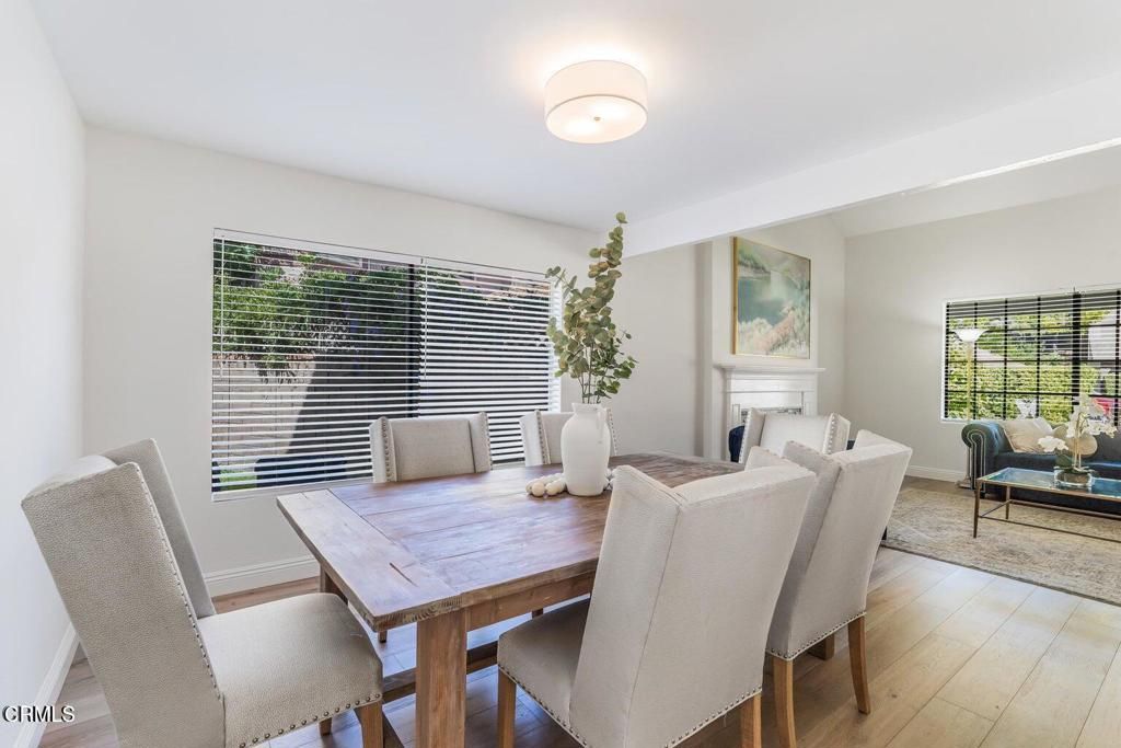 Image 5 of property listing at 263 Fox Hills Drive, Thousand Oaks, CA 91361