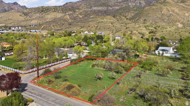 3963 W 9850 N, Cedar Hills, UT 84062