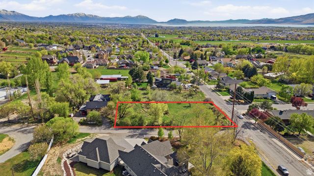 3963 W 9850 N, Cedar Hills, UT 84062