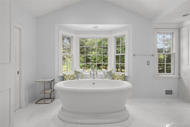 54 W Patent Road, Bedford Hills, NY 10507