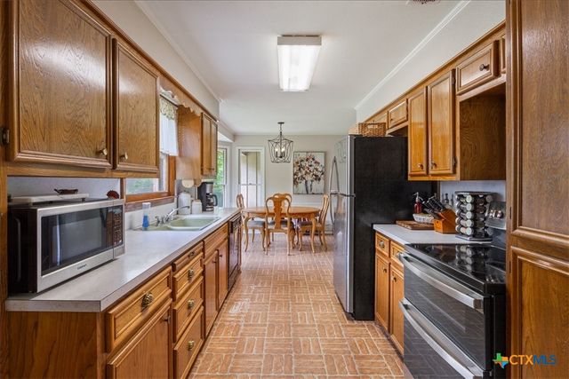 216 Mesa Drive, Gatesville, TX 76528