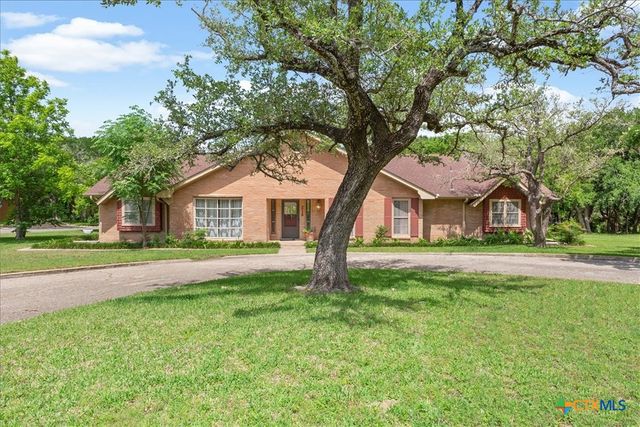 216 Mesa Drive, Gatesville, TX 76528