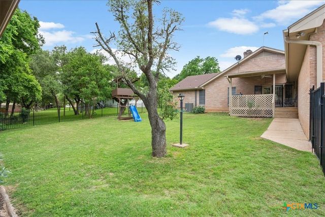 216 Mesa Drive, Gatesville, TX 76528