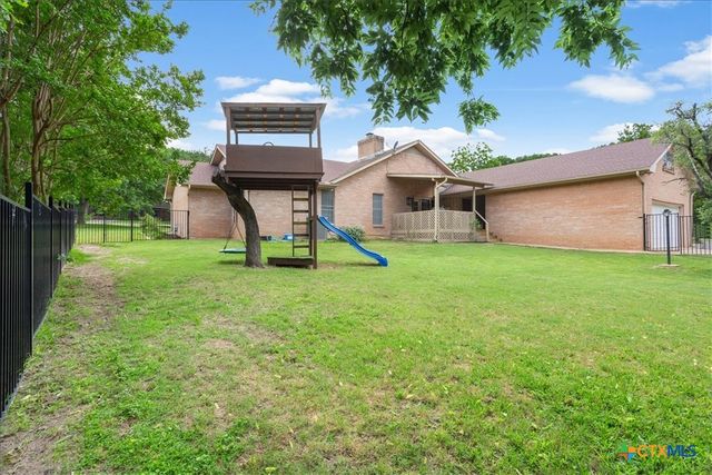 216 Mesa Drive, Gatesville, TX 76528