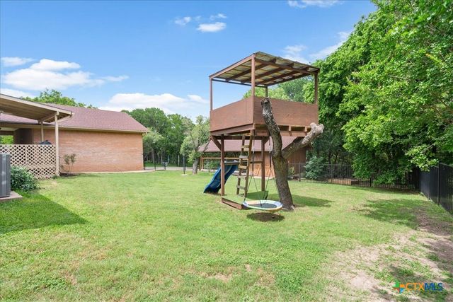 216 Mesa Drive, Gatesville, TX 76528