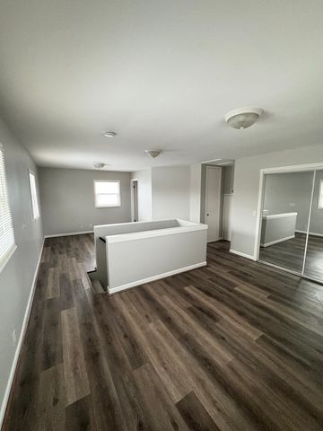 1317 N Raynor Avenue, Joliet, IL 60435