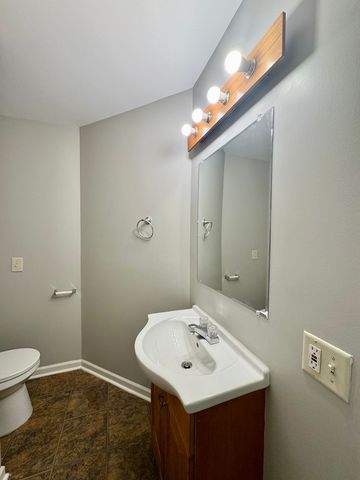 1317 N Raynor Avenue, Joliet, IL 60435