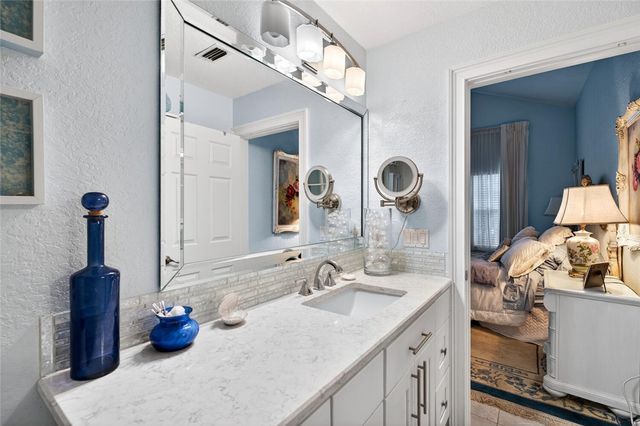 1805 Waterford Drive 2, Vero Beach, FL 32966