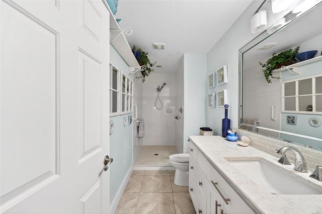 1805 Waterford Drive 2, Vero Beach, FL 32966