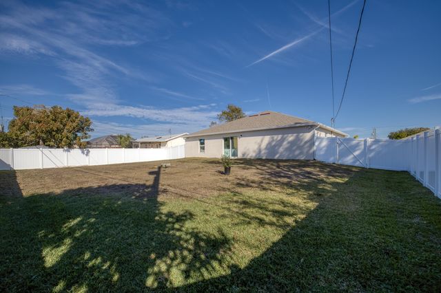 1432 SW Leisure Lane, Port St. Lucie, Port St Lucie, FL 34953