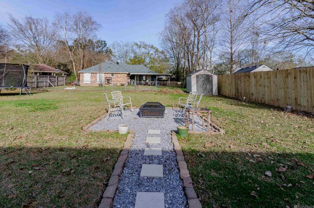 18254 Autumn Run Dr, Prairieville, LA 70769