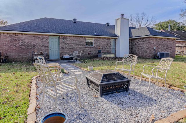 18254 Autumn Run Dr, Prairieville, LA 70769