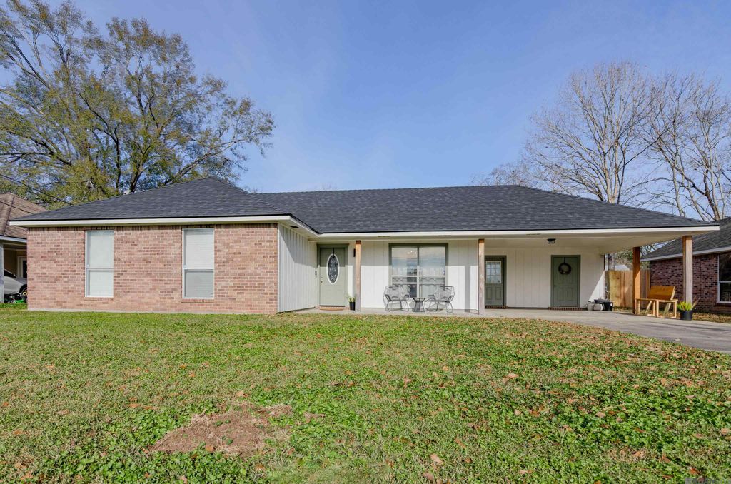 18254 Autumn Run Dr, Prairieville, LA 70769
