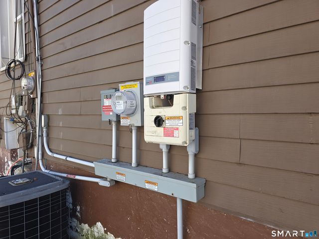 891 Pearl Lake Road, Waterbury, CT 06706