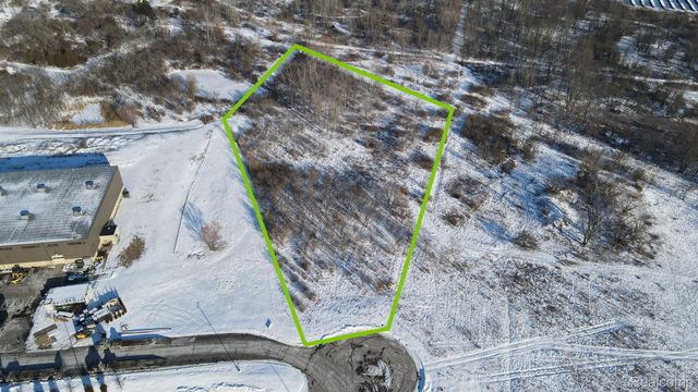 3100 JOHN CONLEY Drive S, Lapeer, MI 48446