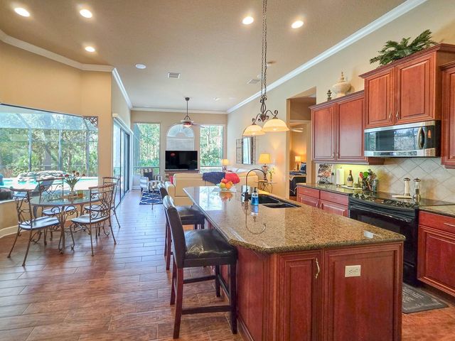 19 N PARK CIRCLE, Palm Coast, FL 32137