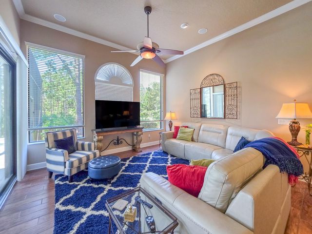 19 N PARK CIRCLE, Palm Coast, FL 32137