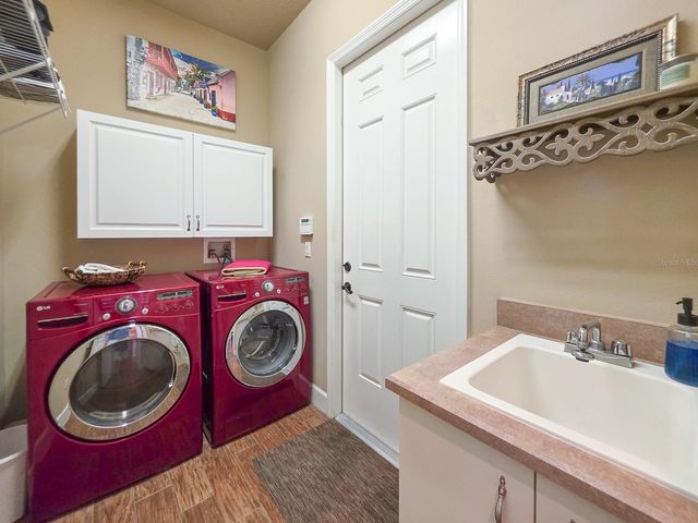 19 N PARK CIRCLE, Palm Coast, FL 32137