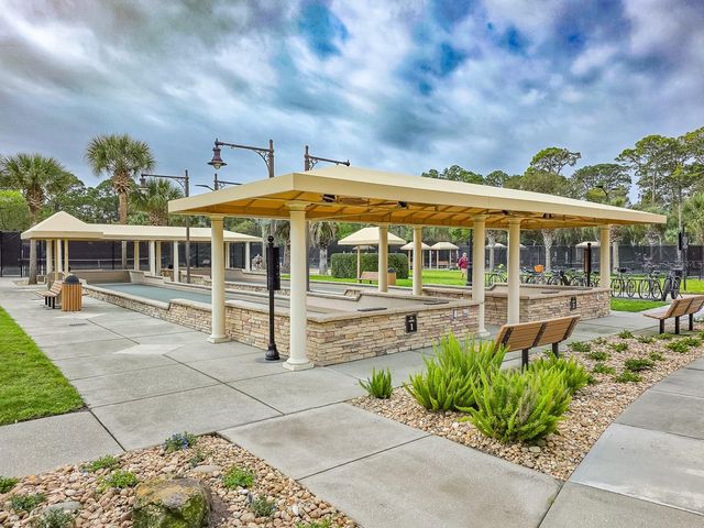 19 N PARK CIRCLE, Palm Coast, FL 32137