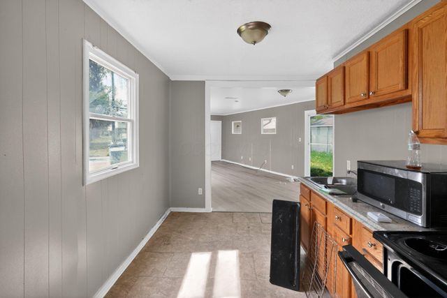 447 S Hampton Road, Columbus, OH 43213