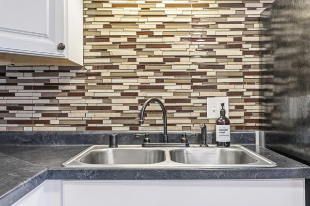2160 Ridge Drive 11, Saint Louis Park, MN 55416