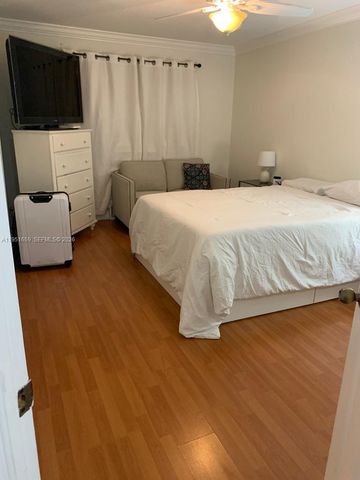 8290 Lake Dr 502, Doral, FL 33166